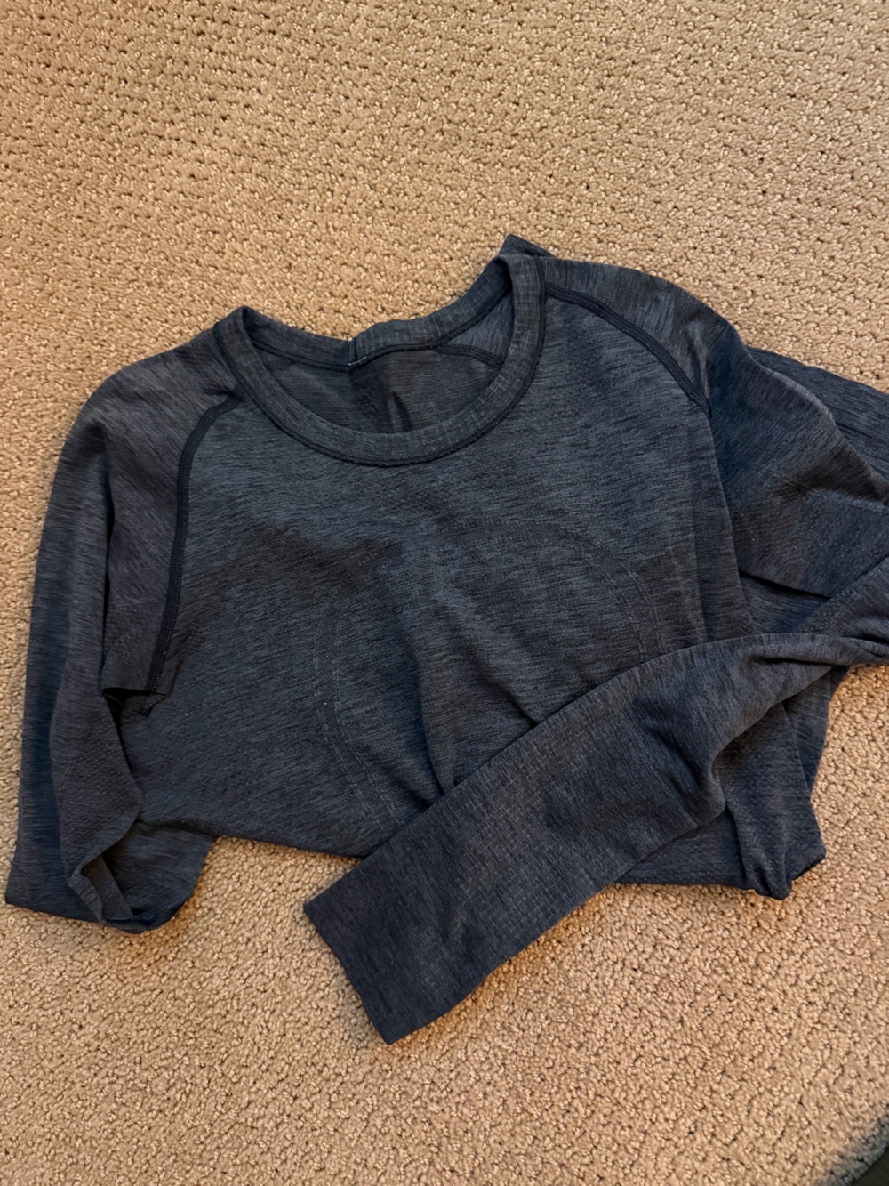 Lululemon dark heather grey swiftly tech long sleeve 6